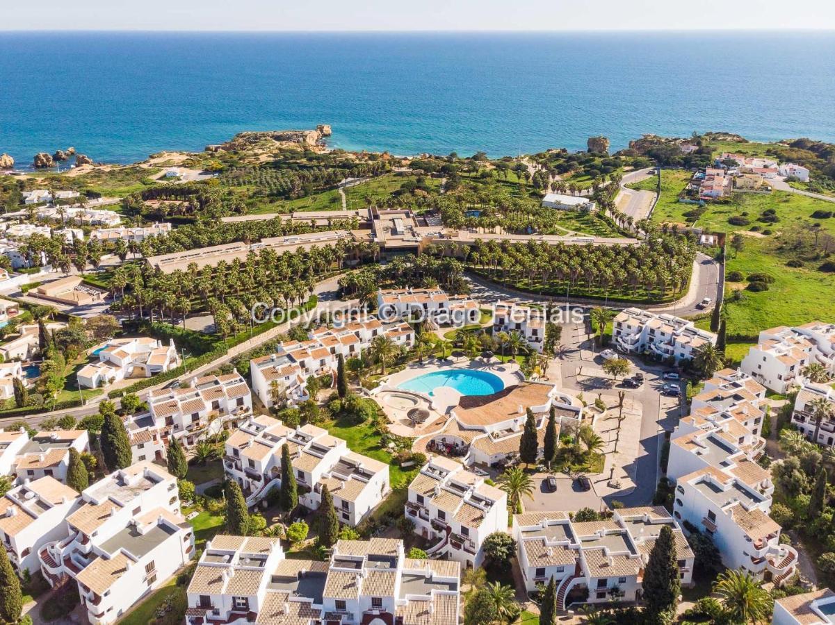 Coastal Retreat With Pool And Beach Access By Drago Rentals Albufeira Buitenkant foto