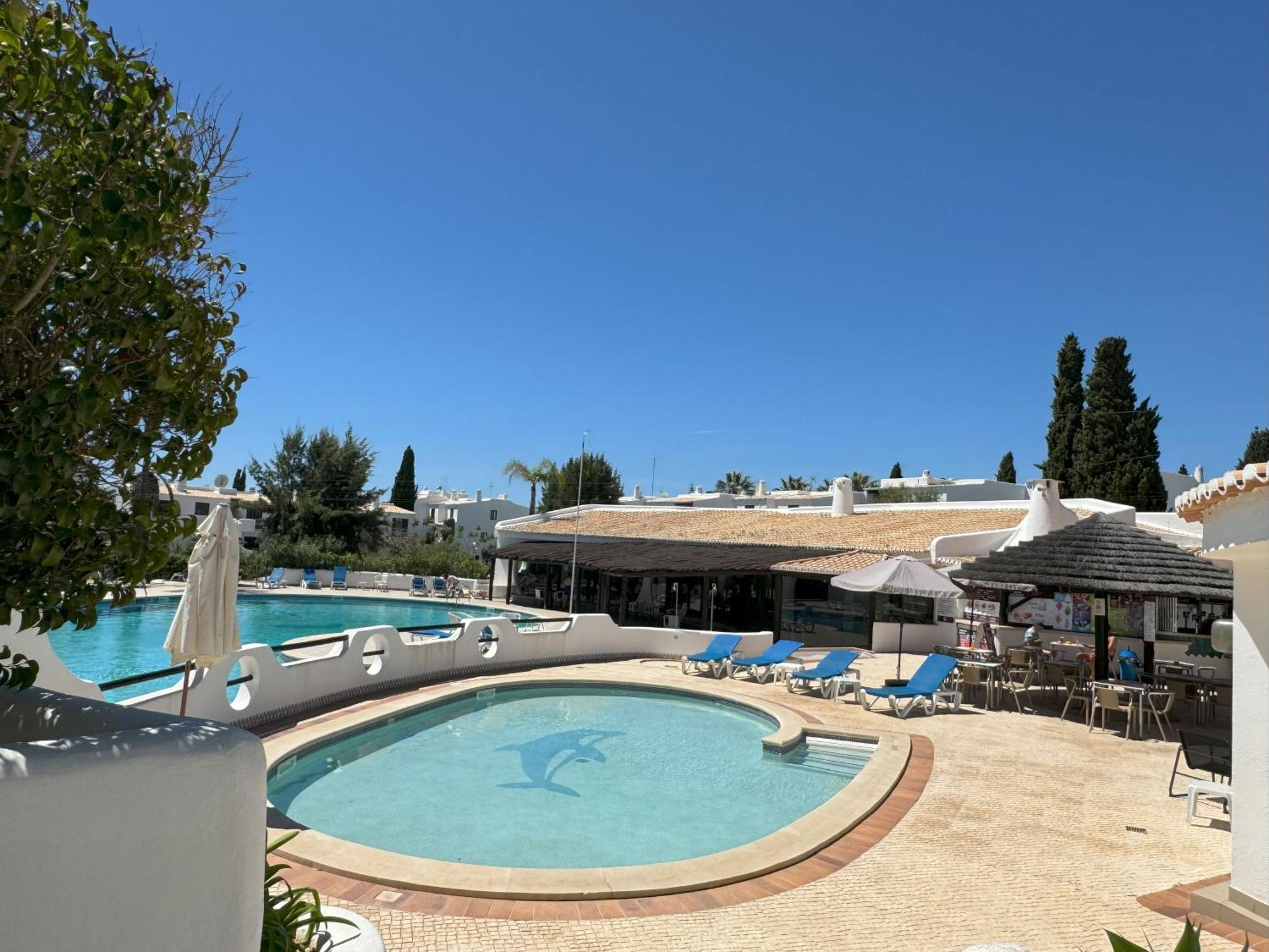 Coastal Retreat With Pool And Beach Access By Drago Rentals Albufeira Buitenkant foto