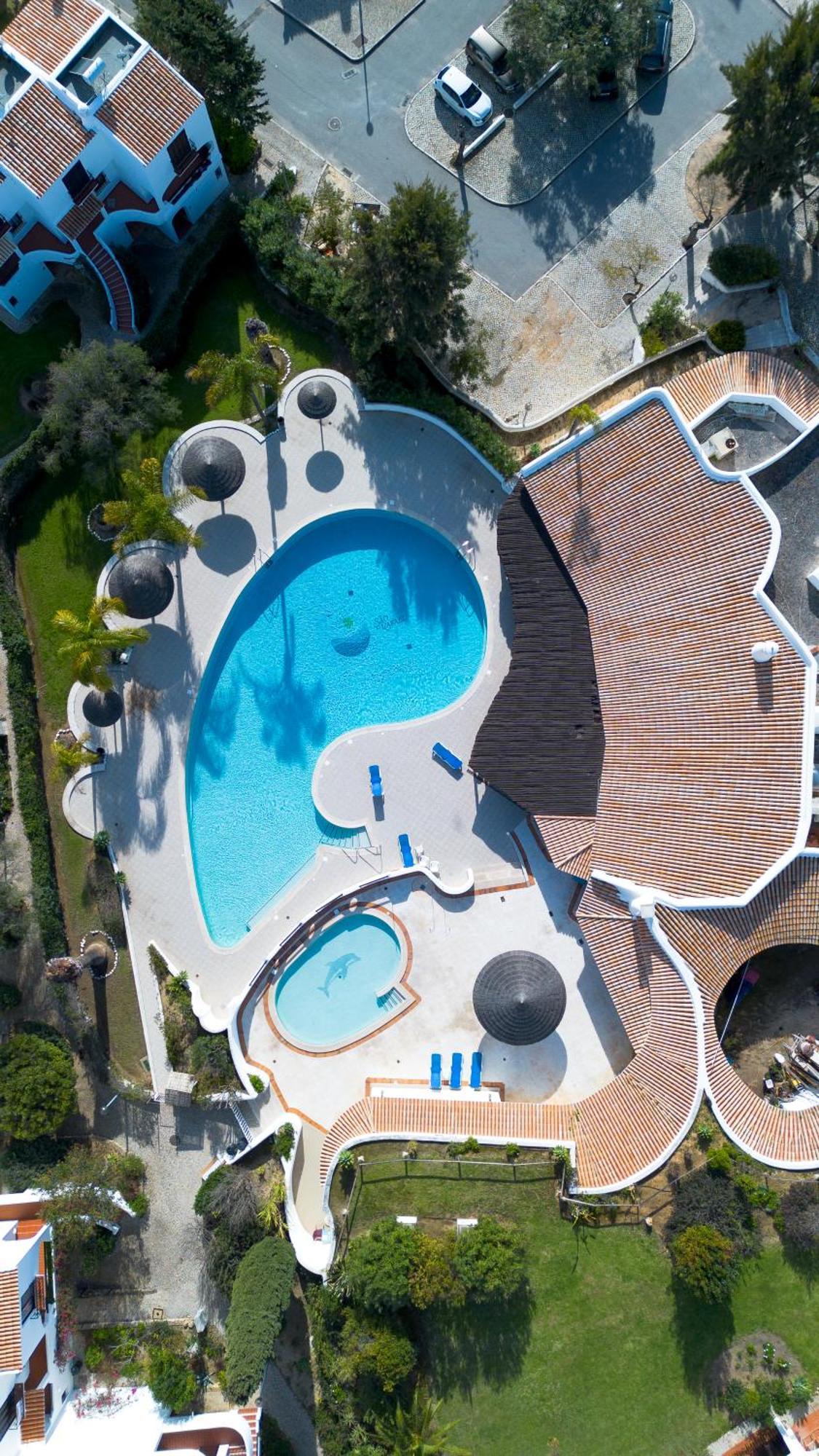 Coastal Retreat With Pool And Beach Access By Drago Rentals Albufeira Buitenkant foto