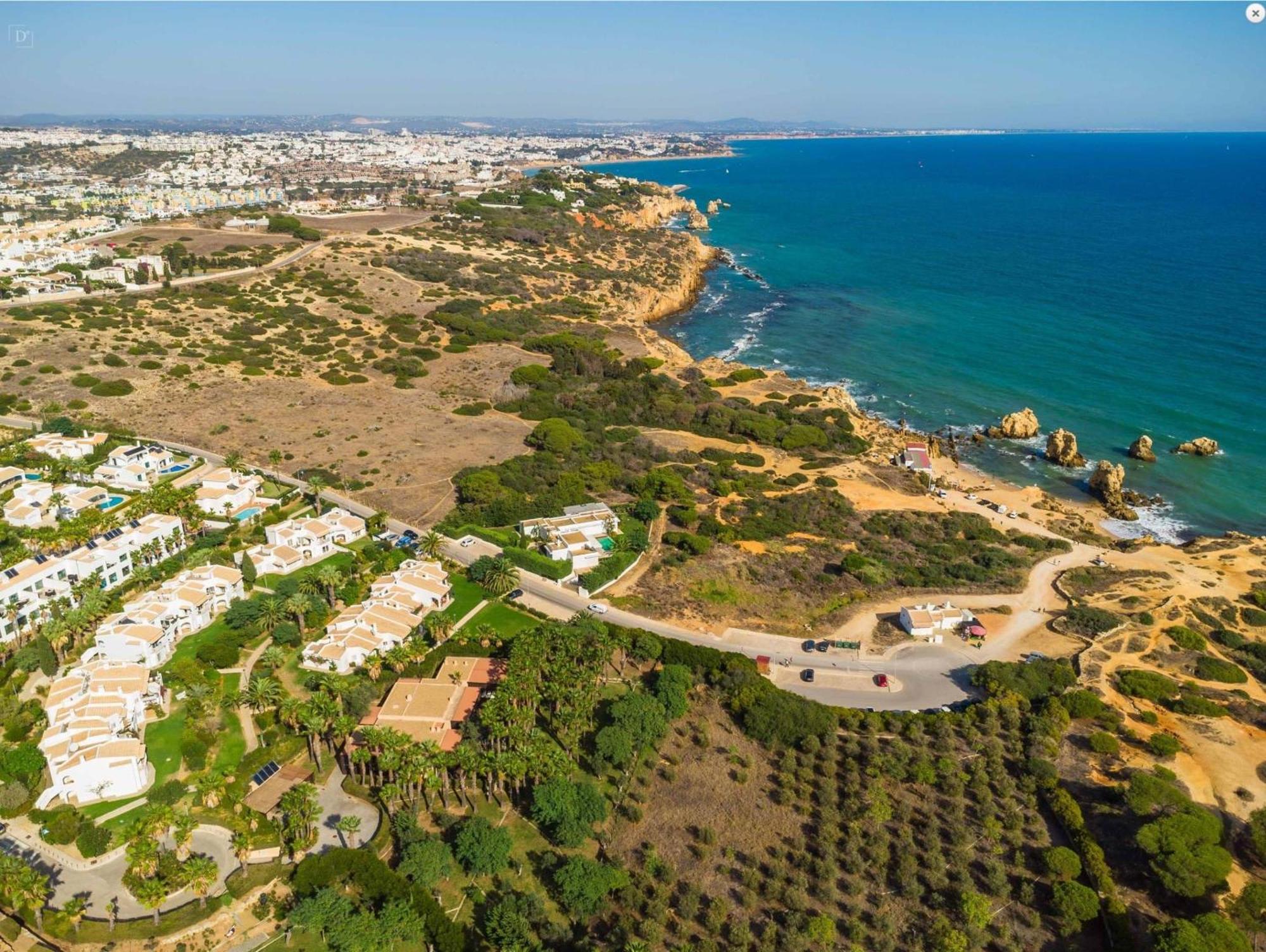 Coastal Retreat With Pool And Beach Access By Drago Rentals Albufeira Buitenkant foto